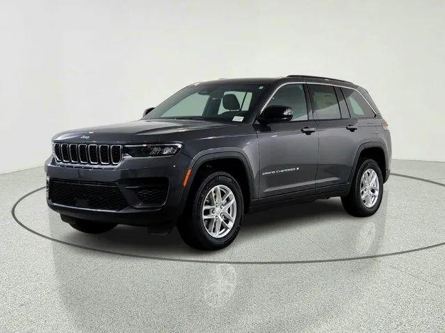 2026 Jeep Grand Cherokee Laredo 4x4