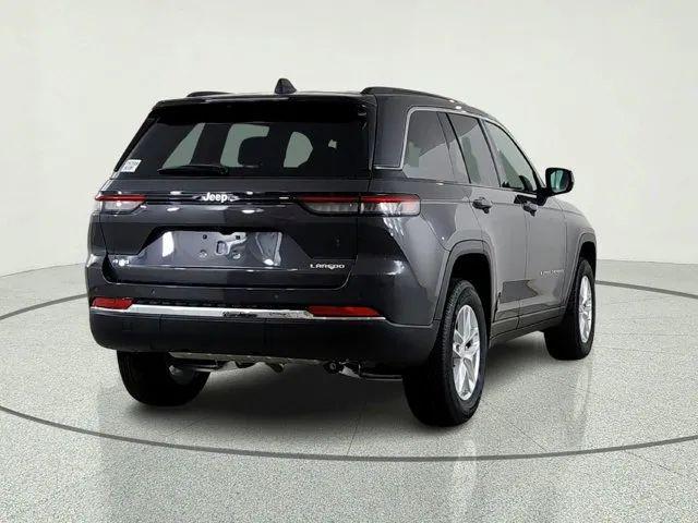 2026 Jeep Grand Cherokee Laredo 4x4