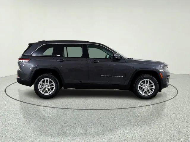 2026 Jeep Grand Cherokee Laredo 4x4