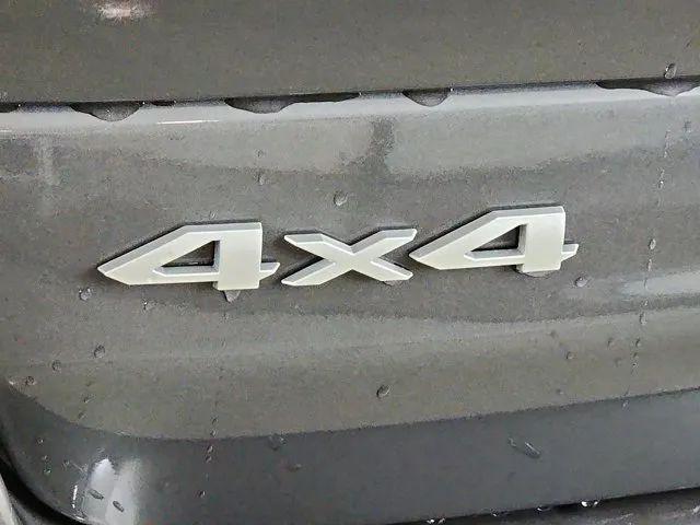 2026 Jeep Grand Cherokee Laredo 4x4