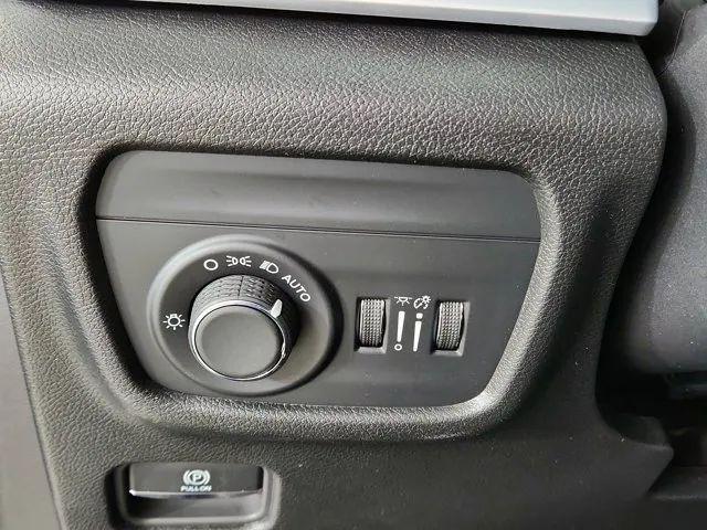2026 Jeep Grand Cherokee Laredo 4x4