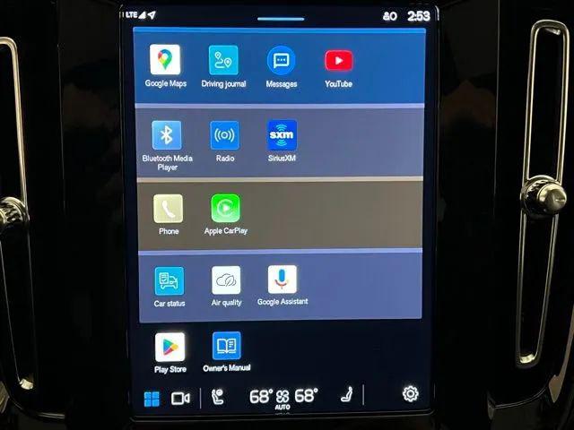2024 Volvo XC40 B5 Plus Dark Theme