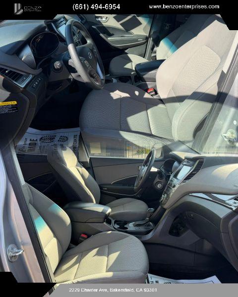 2018 Hyundai Santa Fe SE