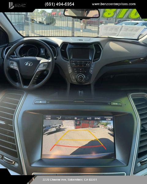 2018 Hyundai Santa Fe SE