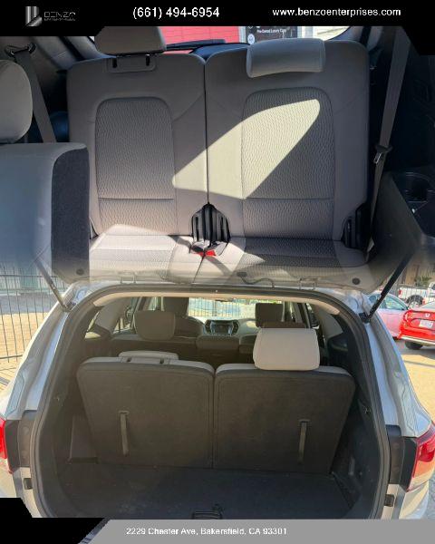 2018 Hyundai Santa Fe SE