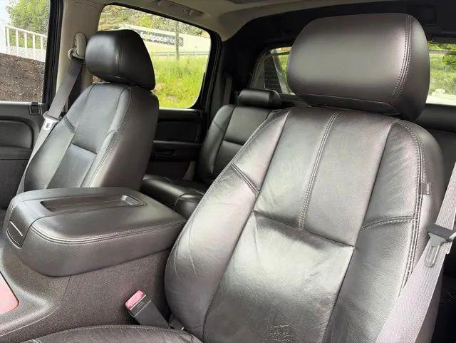 2013 Chevrolet Avalanche LTZ