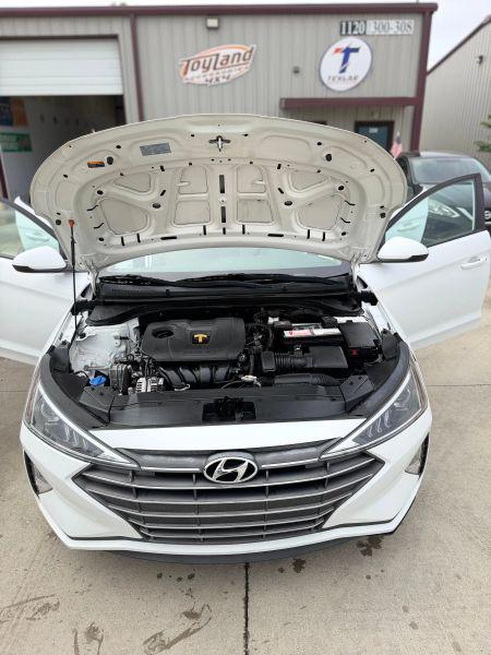 2020 Hyundai Elantra SE
