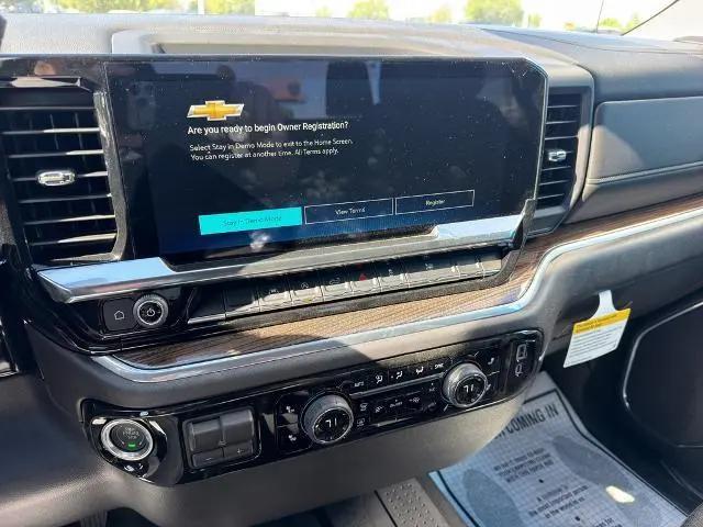 2026 Chevrolet Silverado 1500 4WD Crew Cab Short Bed RST