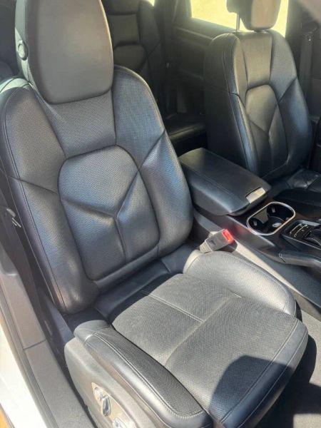 2016 Porsche Cayenne Base