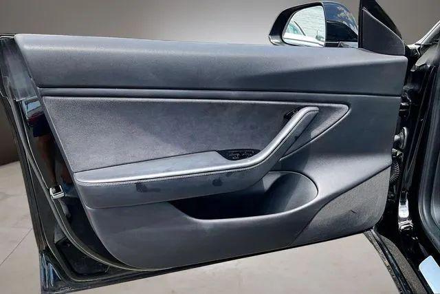 2019 Tesla Model 3 Mid Range