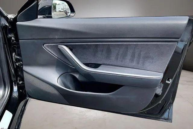 2019 Tesla Model 3 Mid Range