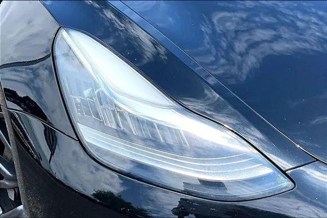 2019 Tesla Model 3 Mid Range