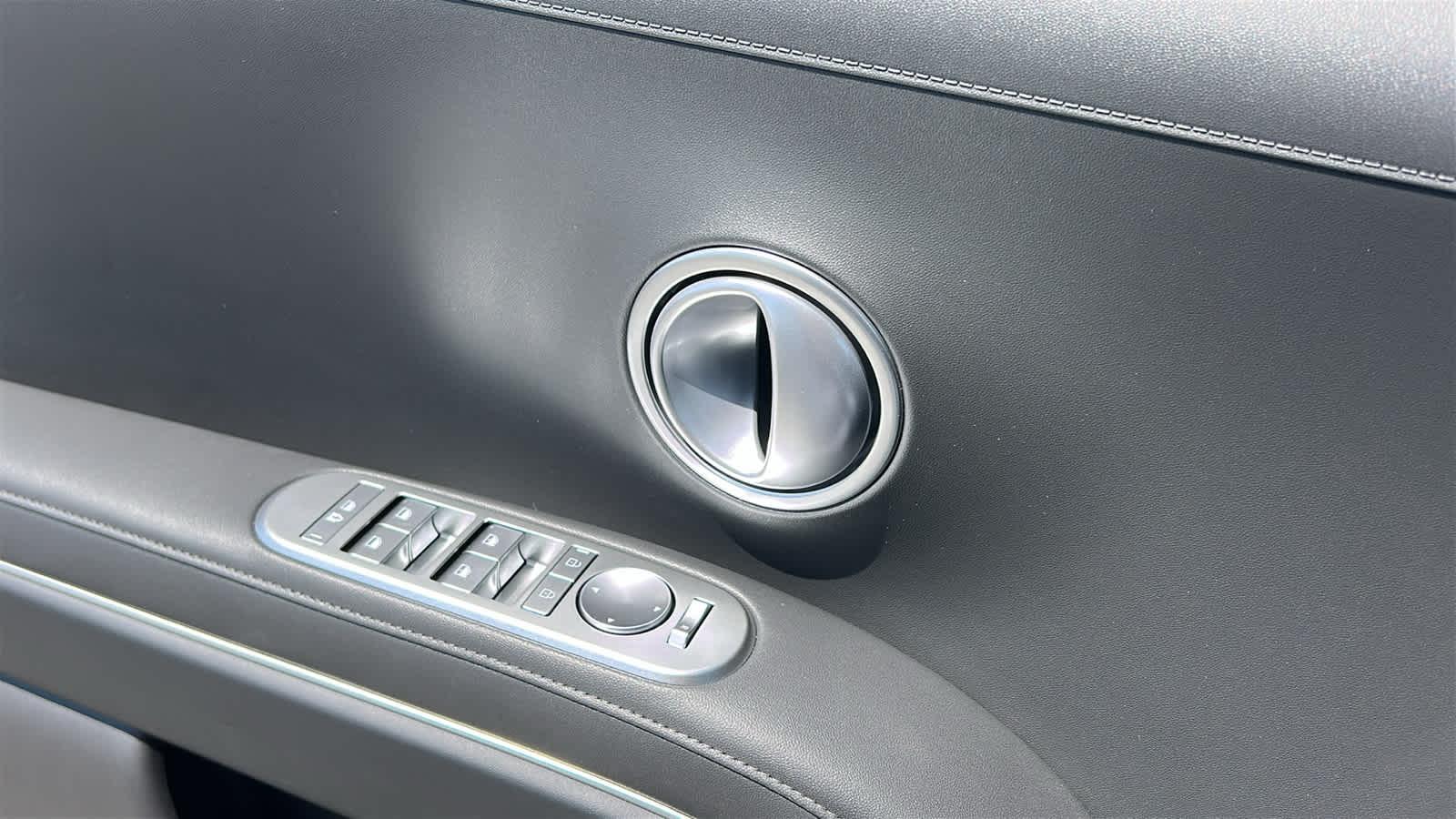 New 2026 Creamy White Pearl Hyundai SEL AWD image 52