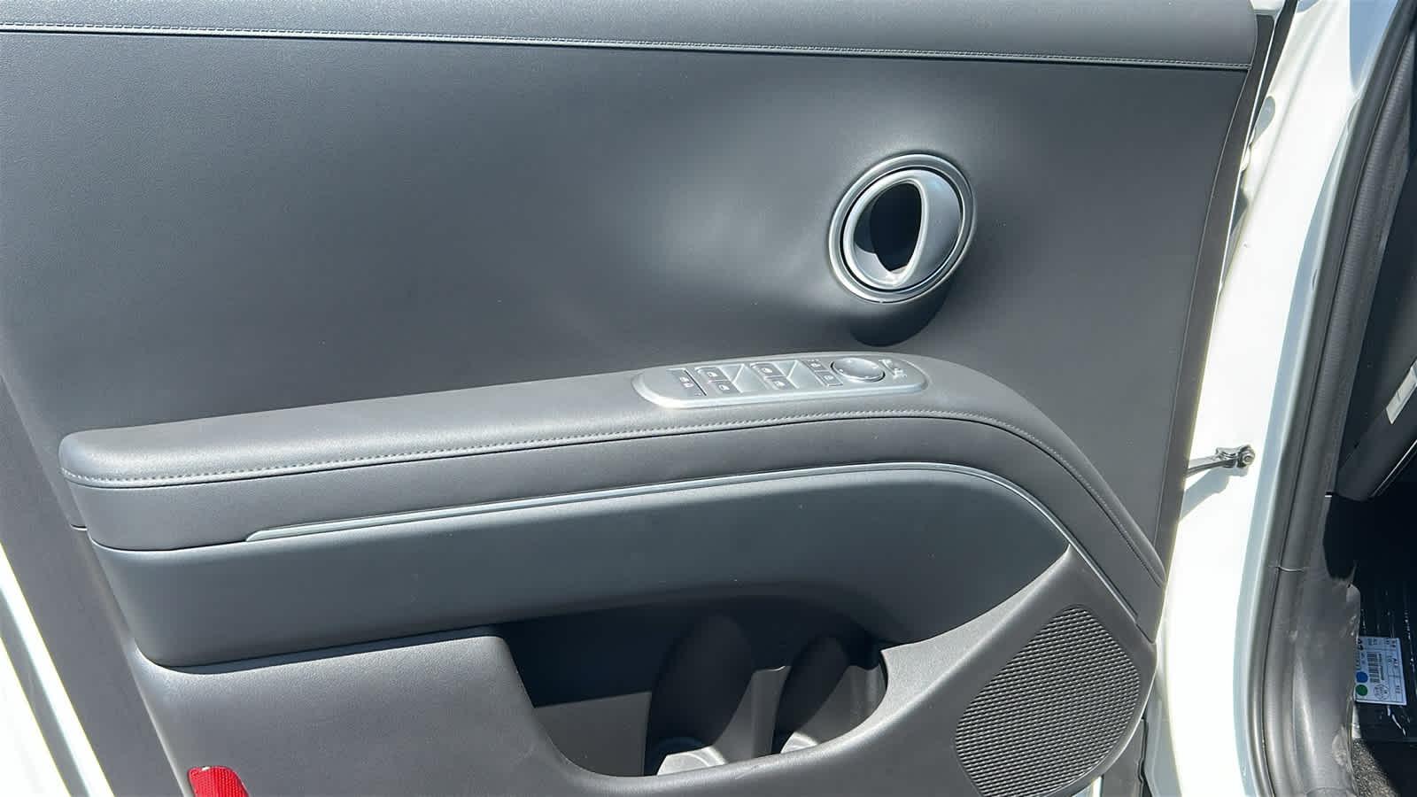 New 2026 Creamy White Pearl Hyundai SEL AWD image 53
