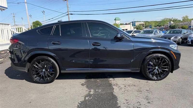 2021 BMW X6 M50i