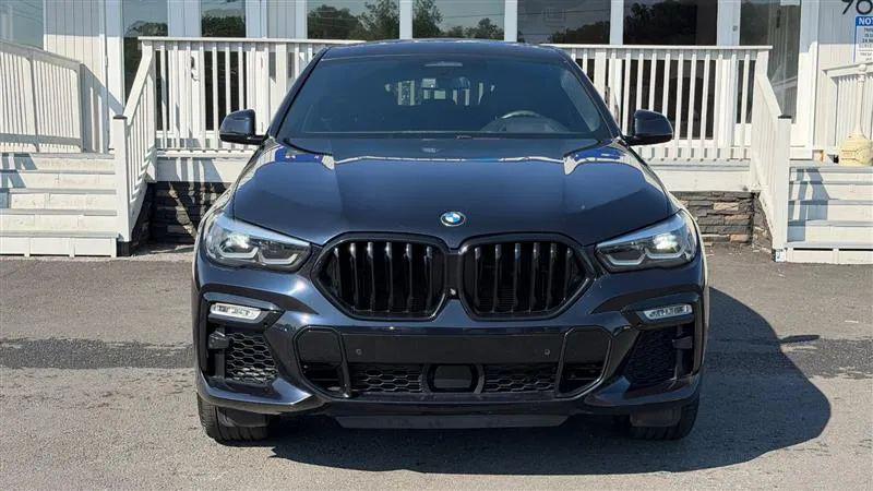 2021 BMW X6 M50i