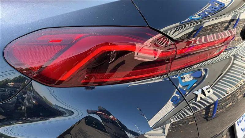 2021 BMW X6 M50i