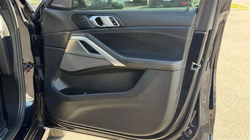 2021 BMW X6 M50i