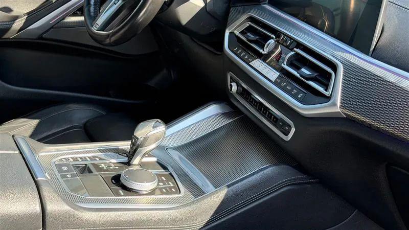 2021 BMW X6 M50i