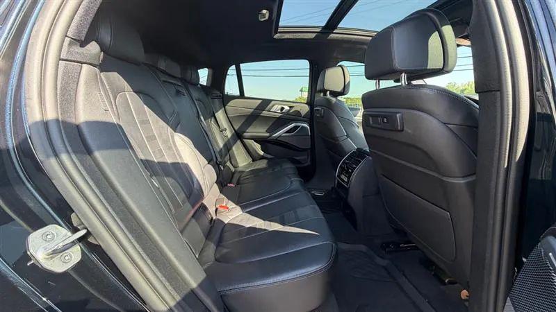 2021 BMW X6 M50i