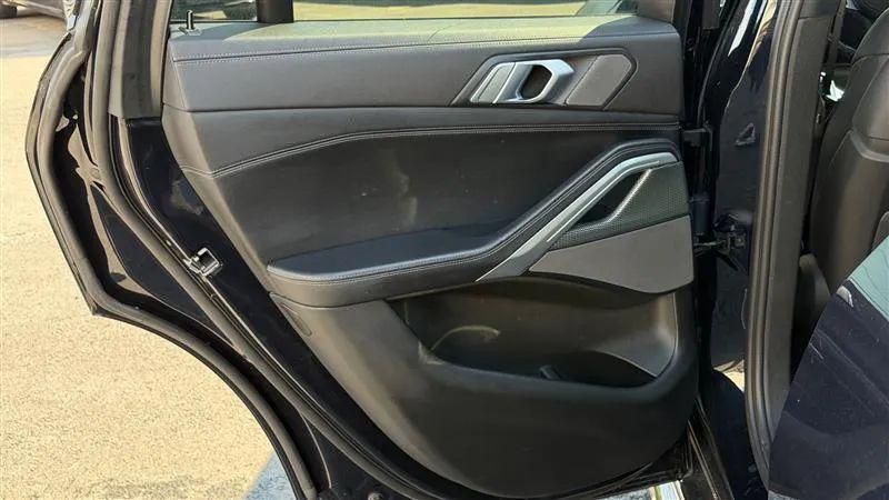 2021 BMW X6 M50i