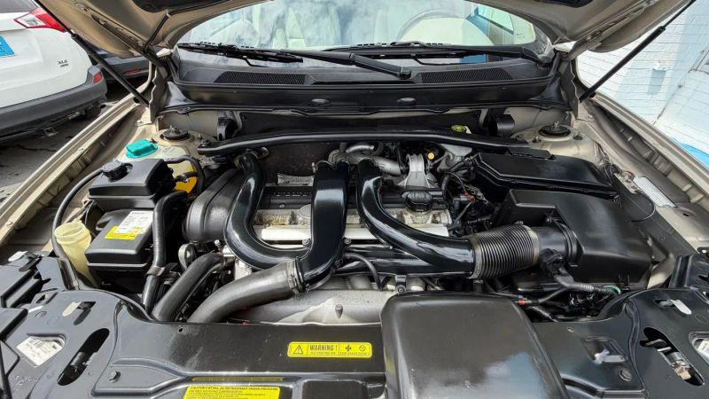 2004 Volvo XC90 T6