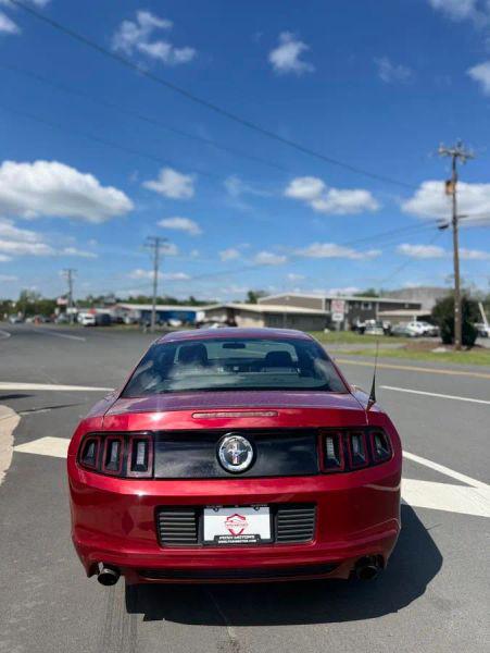 2014 Ford Mustang V6