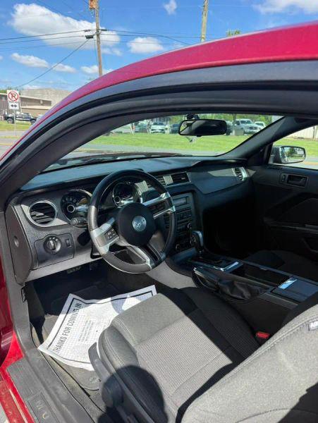 2014 Ford Mustang V6