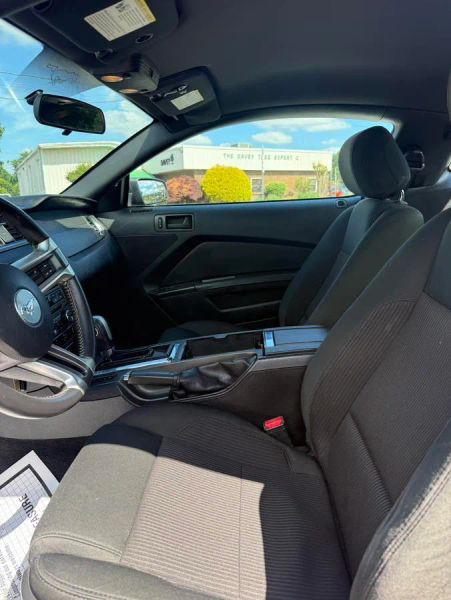 2014 Ford Mustang V6