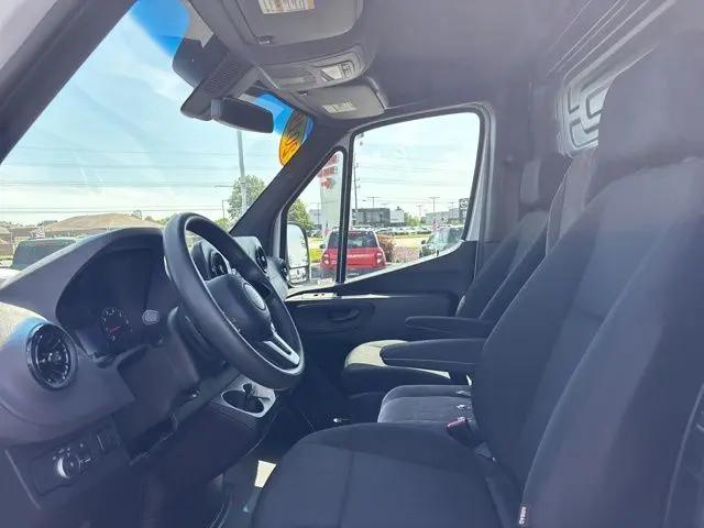 2019 Freightliner Sprinter Standard Roof I4