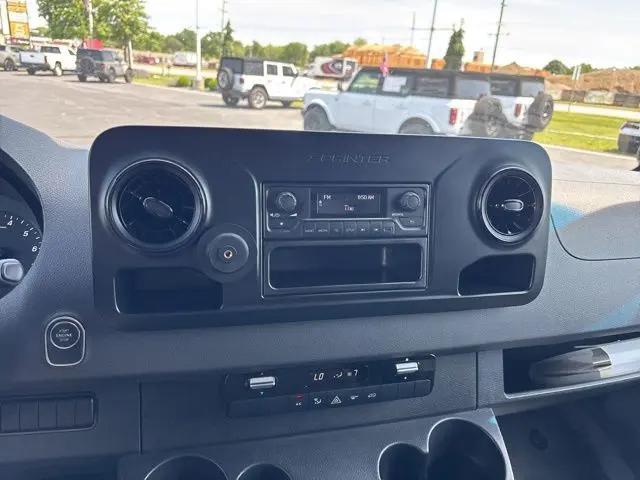 2019 Freightliner Sprinter Standard Roof I4
