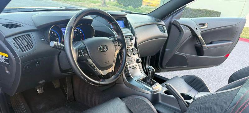 2014 Hyundai Genesis Coupe 2.0T R-Spec