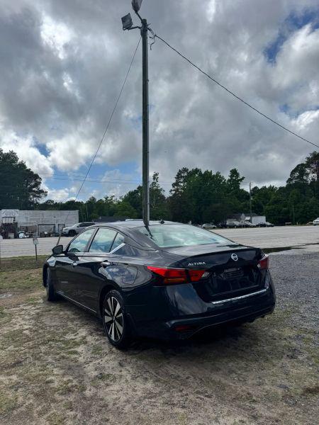 2021 Nissan Altima SV FWD