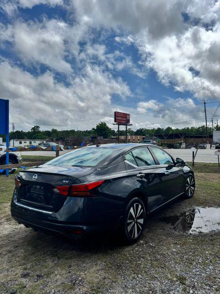 2021 Nissan Altima SV FWD