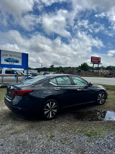 2021 Nissan Altima SV FWD