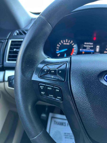2017 Ford Explorer Base