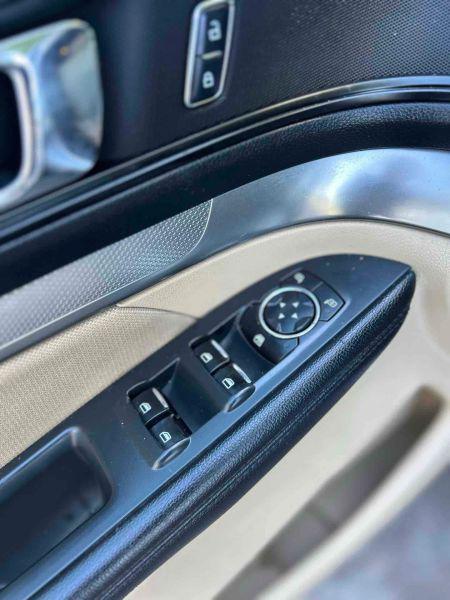 2017 Ford Explorer Base