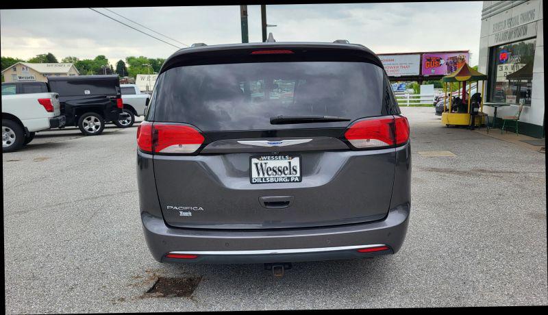 2018 Chrysler Pacifica Touring L
