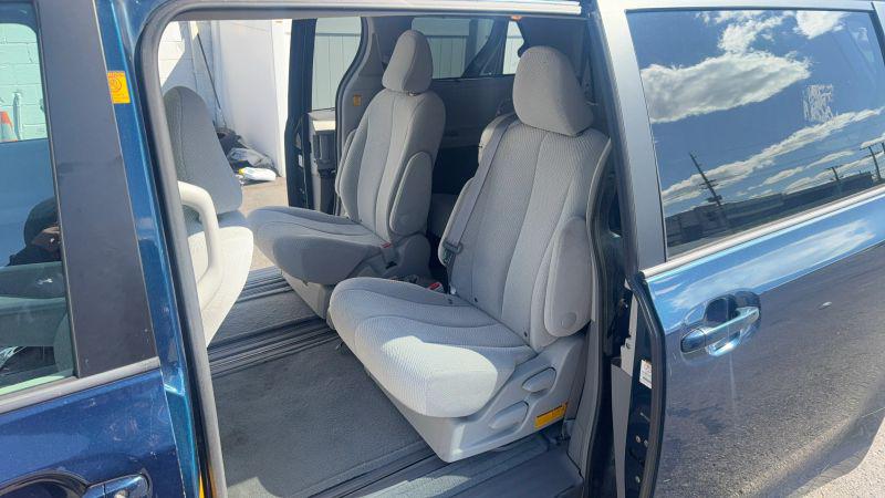 2011 Toyota Sienna LE V6
