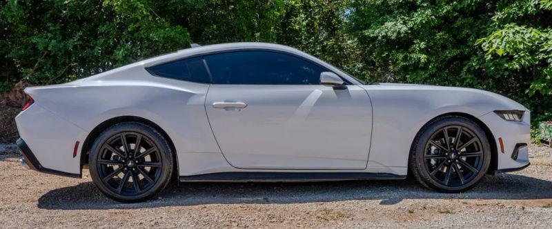 2024 Ford Mustang EcoBoost Fastback