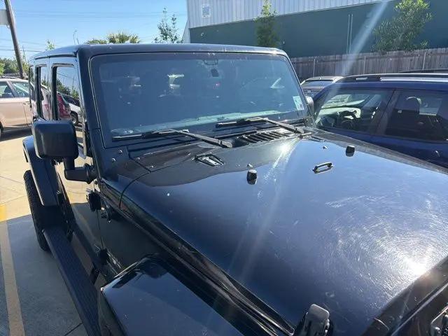 2017 Jeep Wrangler Unlimited Sahara 4x4