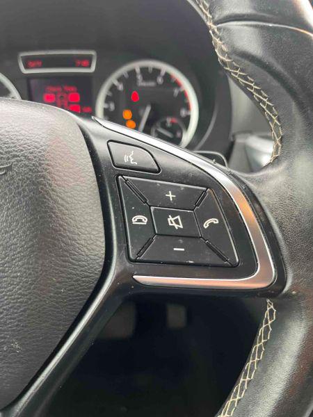 2018 INFINITI QX30 LUXE