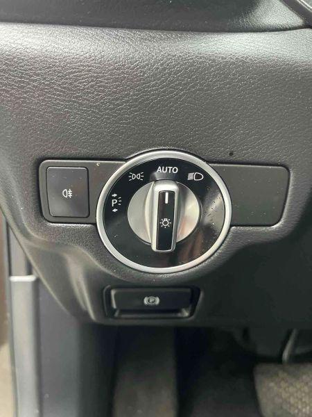 2018 INFINITI QX30 LUXE