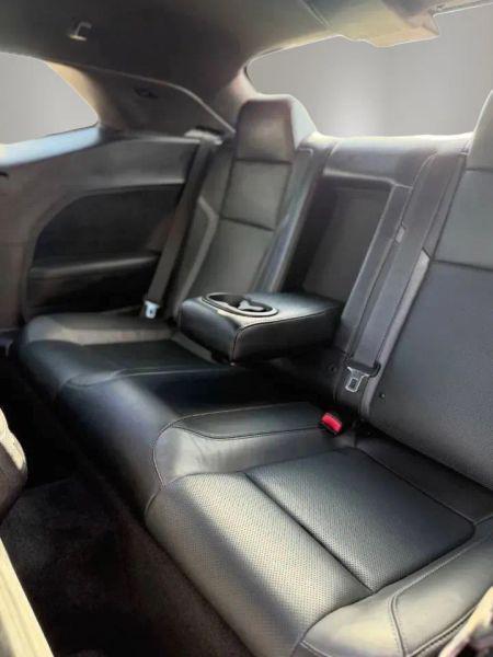 2015 Dodge Challenger SXT Plus