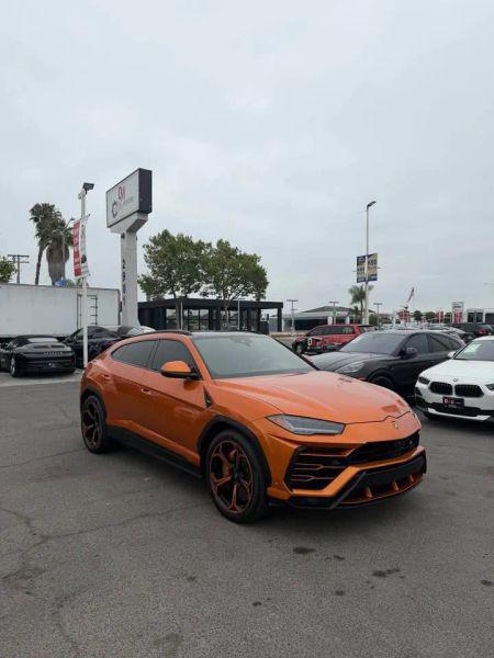 2020 Lamborghini Urus Base