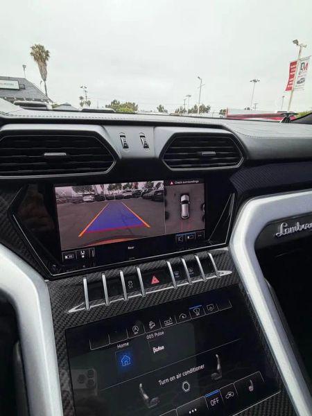 2020 Lamborghini Urus Base