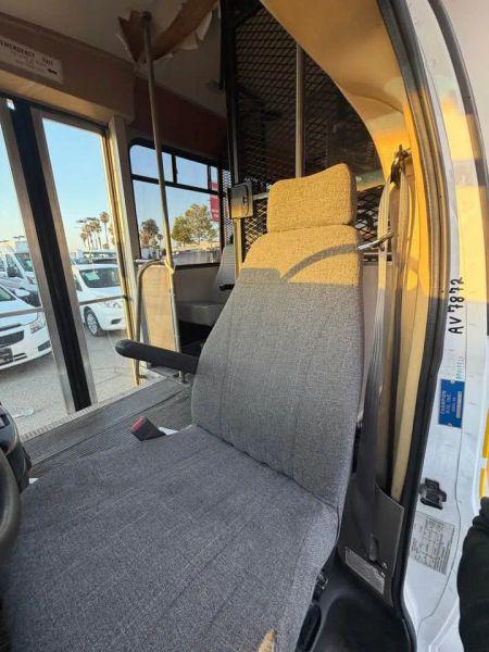2001 Chevrolet Express Cutaway Base