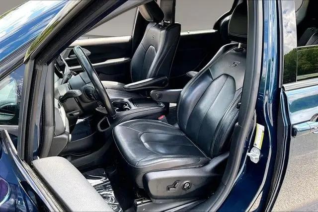 2021 Chrysler Pacifica Touring L
