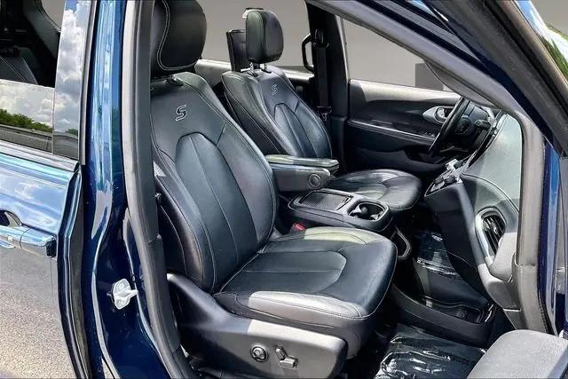 2021 Chrysler Pacifica Touring L