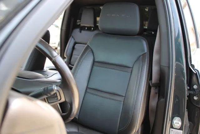 2022 GMC Sierra 2500HD 4WD Crew Cab Standard Bed Denali